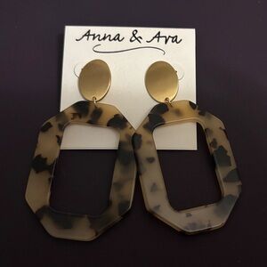 Anna & Ava Tortoise Shell and Gold Earrings